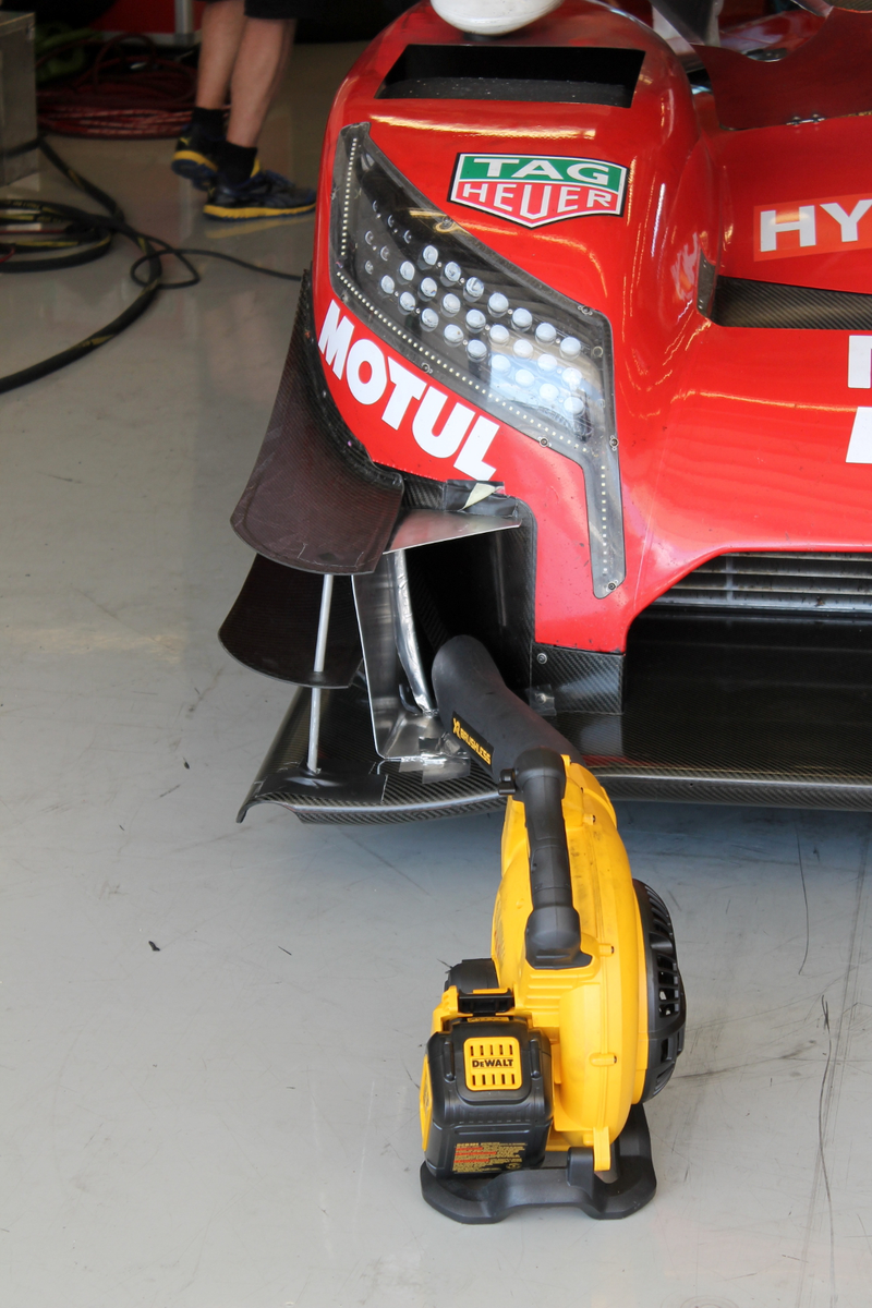 Illustration for article titled Nissan's Bonkers Le Mans Prototype Isn't Dead, Is Working To Get Faster